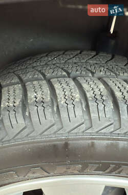 Хэтчбек Volkswagen Golf 2000 в 