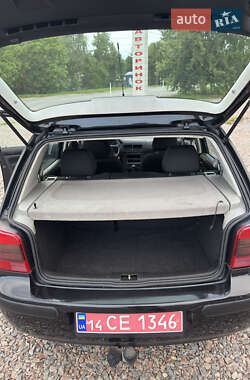 Хэтчбек Volkswagen Golf 2000 в 
