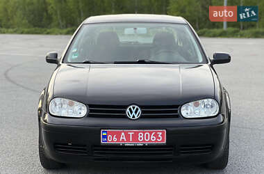 Хэтчбек Volkswagen Golf 2001 в Житомире