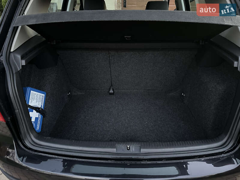 Хетчбек Volkswagen Golf 2005 в Косові