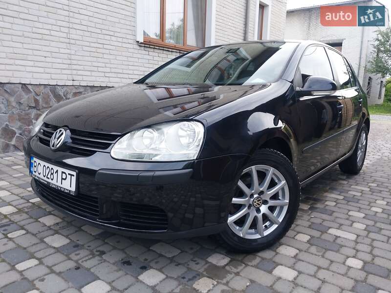 Хэтчбек Volkswagen Golf 2005 в Ходорове