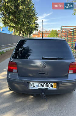Хэтчбек Volkswagen Golf 1999 в 