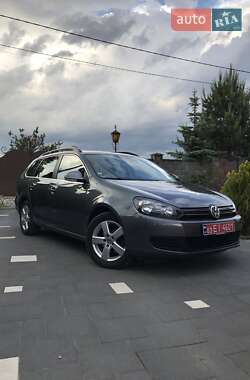 Хэтчбек Volkswagen Golf 2011 в Сарнах