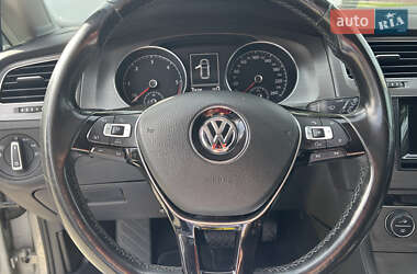 Хэтчбек Volkswagen Golf 2013 в 