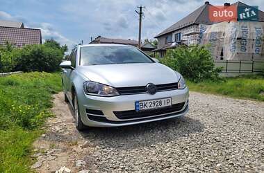 Универсал Volkswagen Golf 2016 в Збараже