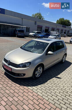 Хэтчбек Volkswagen Golf 2010 в Мукачево
