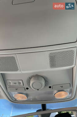Хэтчбек Volkswagen Golf 2010 в 