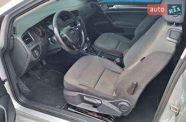 Хэтчбек Volkswagen Golf 2013 в 