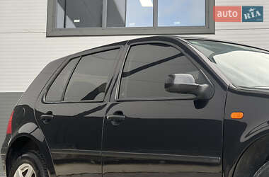 Хэтчбек Volkswagen Golf 1998 в 