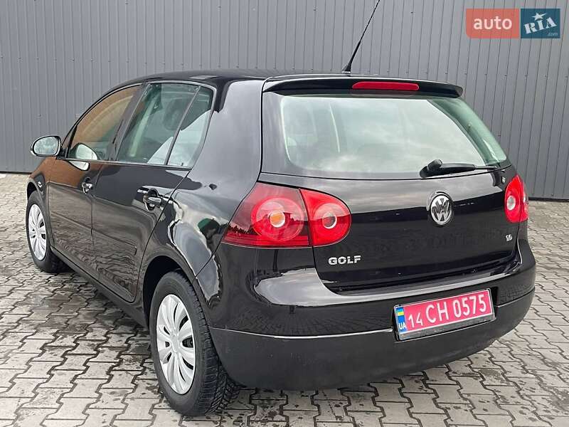 Хетчбек Volkswagen Golf 2008 в Івано-Франківську