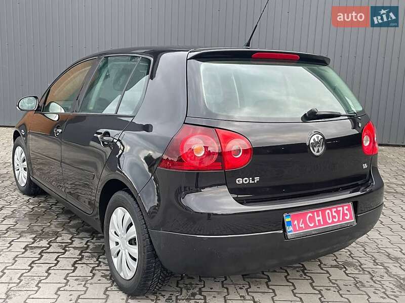 Хетчбек Volkswagen Golf 2008 в Івано-Франківську