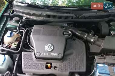 Хэтчбек Volkswagen Golf 1999 в 