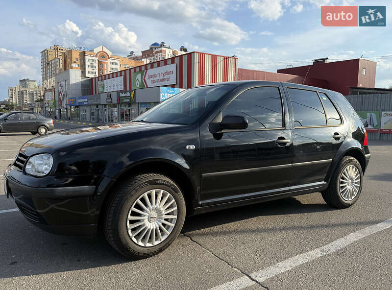 Volkswagen Golf 2002