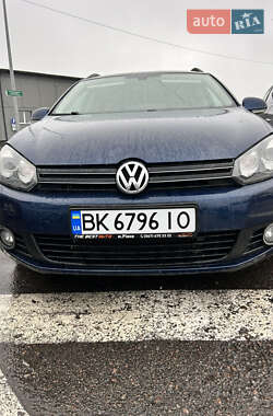 Універсал Volkswagen Golf 2011 в 