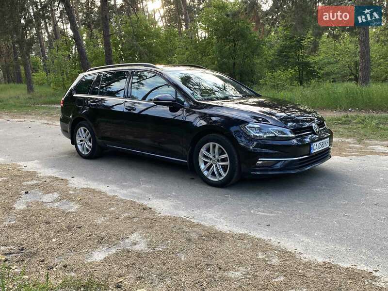 Універсал Volkswagen Golf 2018 в Черкасах