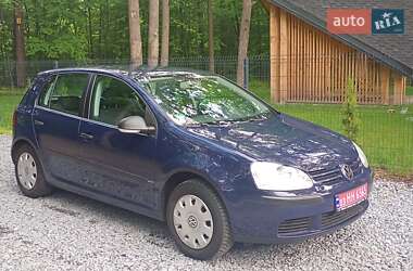 Хетчбек Volkswagen Golf 2009 в Радивиліві