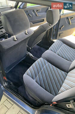 Хетчбек Volkswagen Golf 1989 в 