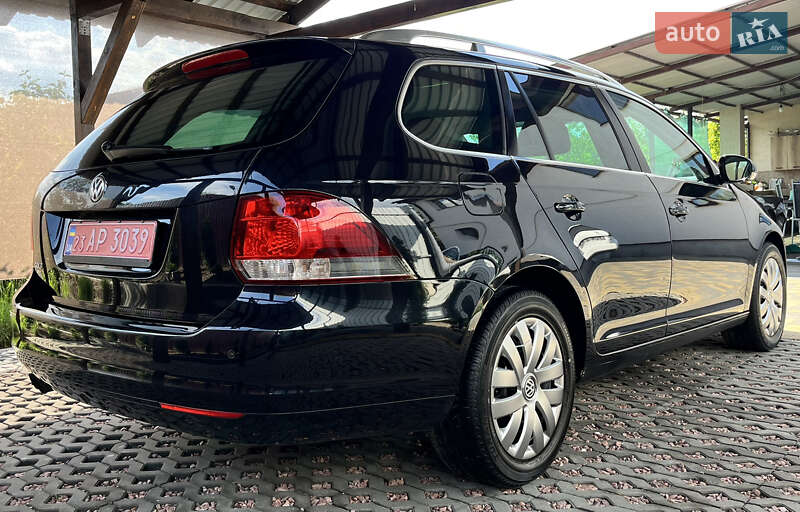 Универсал Volkswagen Golf 2011 в Харькове