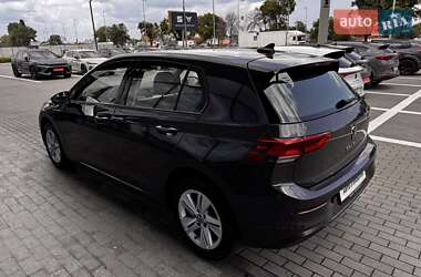 Хетчбек Volkswagen Golf 2022 в 