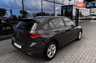 Хетчбек Volkswagen Golf 2022 в 