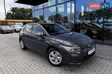 Хетчбек Volkswagen Golf 2022 в 