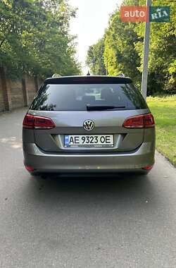 Универсал Volkswagen Golf 2015 в 