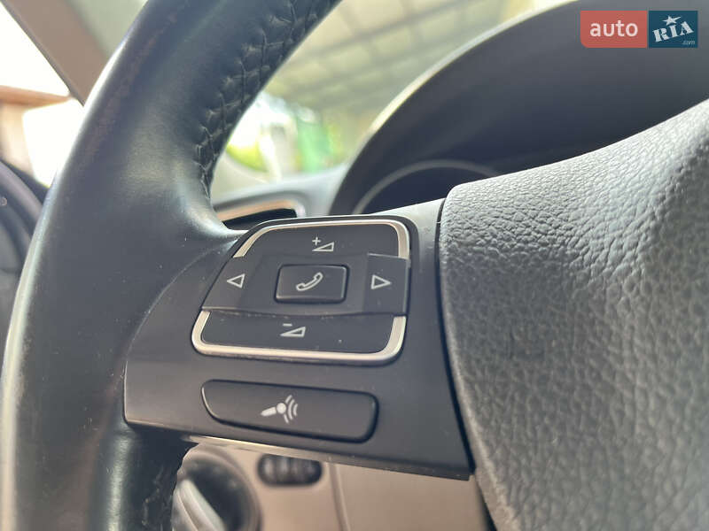 Универсал Volkswagen Golf 2011 в Харькове