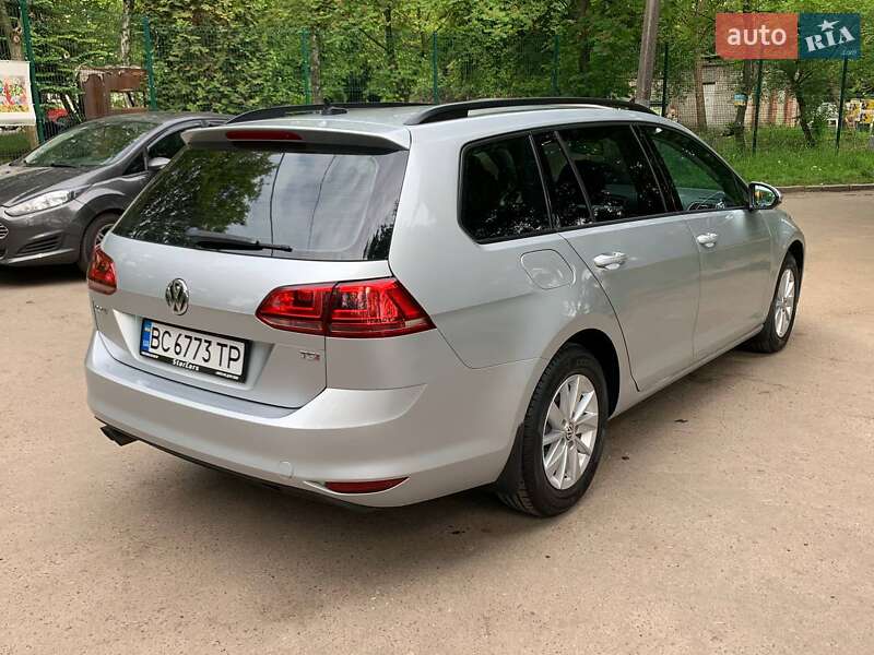 Універсал Volkswagen Golf 2015 в Львові