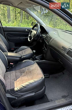 Универсал Volkswagen Golf 2002 в 