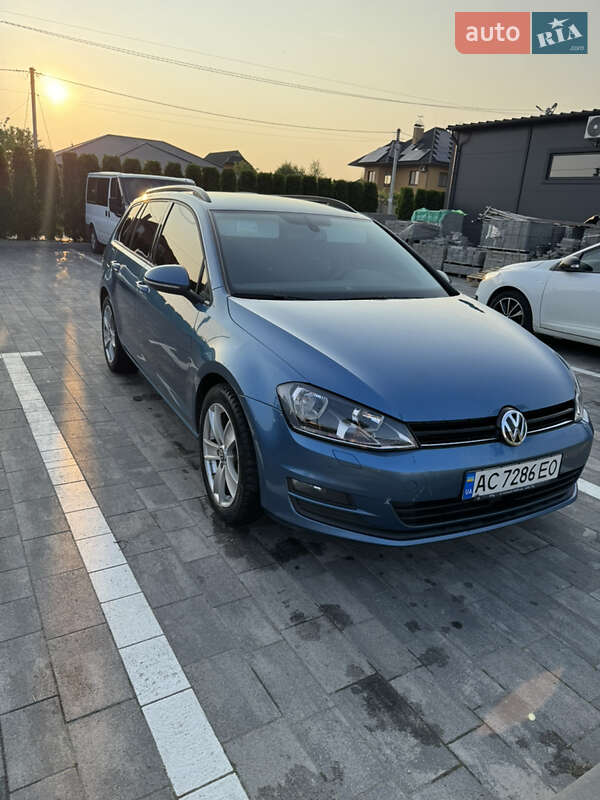 Універсал Volkswagen Golf 2014 в 