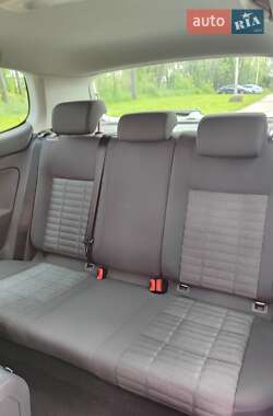 Хетчбек Volkswagen Golf 2007 в 