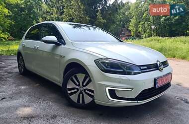 Хетчбек Volkswagen Golf 2017 в Горохові