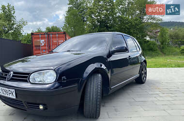 Хэтчбек Volkswagen Golf 2002 в Яремче