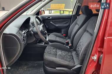 Хэтчбек Volkswagen Golf 1998 в 