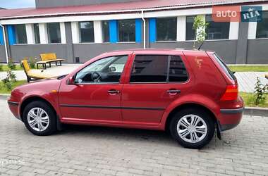 Хэтчбек Volkswagen Golf 1998 в 