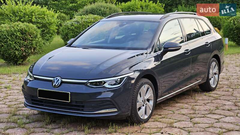 Универсал Volkswagen Golf 2021 в Киеве