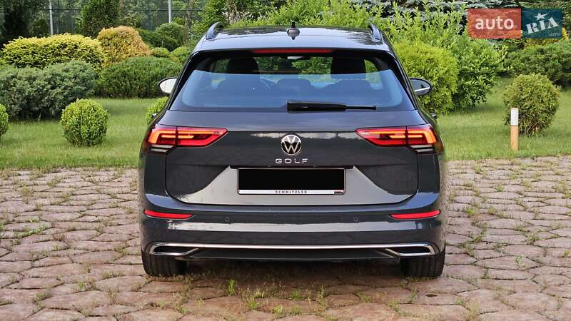 Универсал Volkswagen Golf 2021 в Киеве