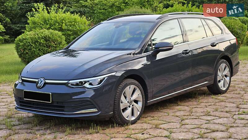 Универсал Volkswagen Golf 2021 в Киеве