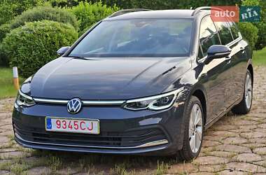Универсал Volkswagen Golf 2021 в Киеве