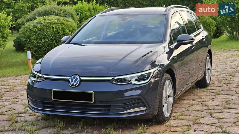 Универсал Volkswagen Golf 2021 в Киеве