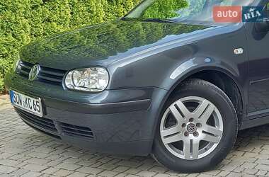 Хетчбек Volkswagen Golf 2002 в 