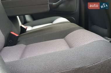 Хетчбек Volkswagen Golf 2002 в 