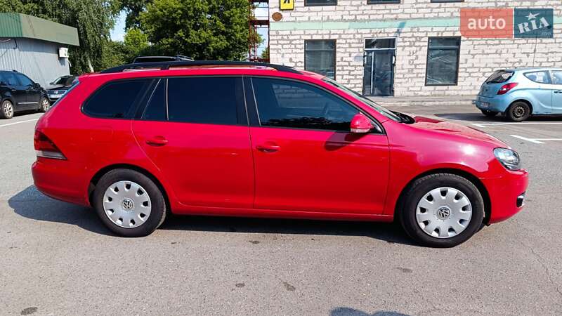 Универсал Volkswagen Golf 2010 в Броварах