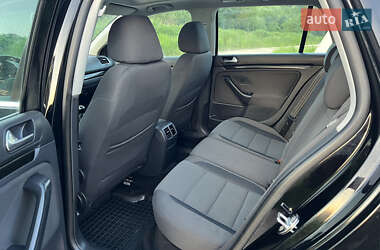 Универсал Volkswagen Golf 2010 в 