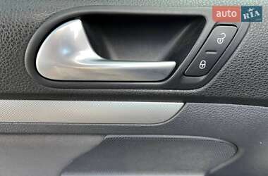 Хетчбек Volkswagen Golf 2007 в 