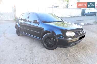 Хэтчбек Volkswagen Golf 1999 в 
