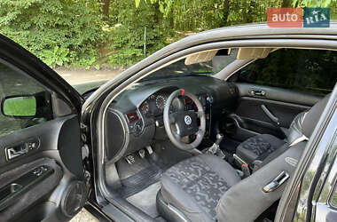 Хэтчбек Volkswagen Golf 1998 в 