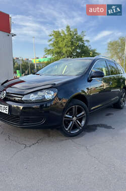 Універсал Volkswagen Golf 2010 в Києві