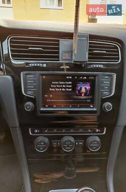 Универсал Volkswagen Golf 2015 в 