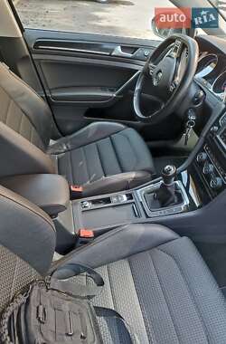 Универсал Volkswagen Golf 2015 в 